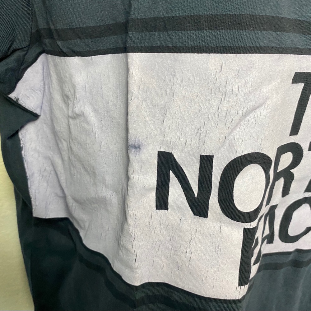 The North Face Women’s V Neck Tee Shirt - Picture 2 of 7